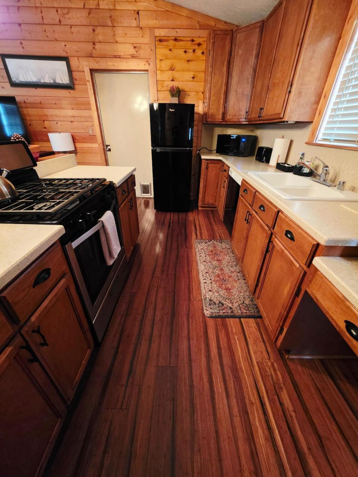 Bear Escapes II Affordable Luxury Cabin Sugarloaf Exterior photo